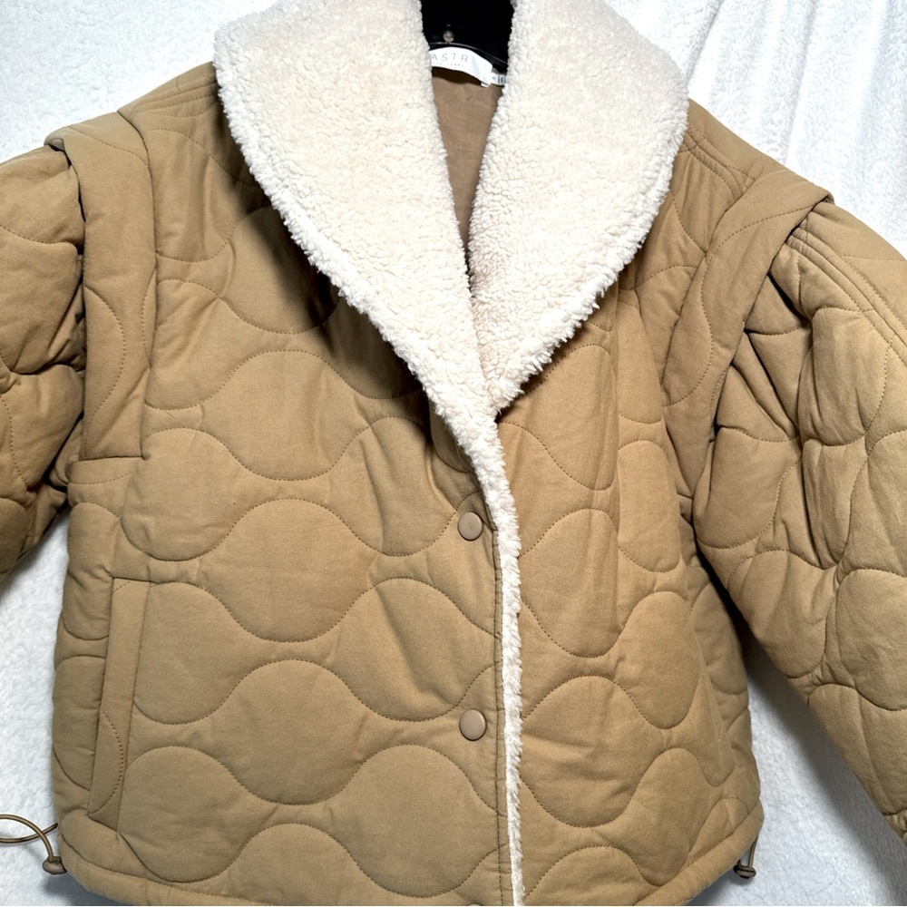 ASTR the Label tan winter coat SZ:small